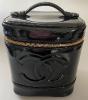 Chanel vanity in vintage black patent leather, 1996/1997, very good condition