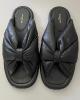 Balenciaga flat sandals in black leather, P. 37 Italian (38 Fr.) very good condition