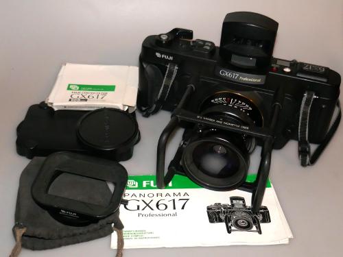 FUJ GX617 AVEC 105mm 8 EBC FUJINON SW, LENS HOOD, CENTER FILTER, VIEWFINDER, INSTRUCTIONS, IN VERY GOOD CONDITION