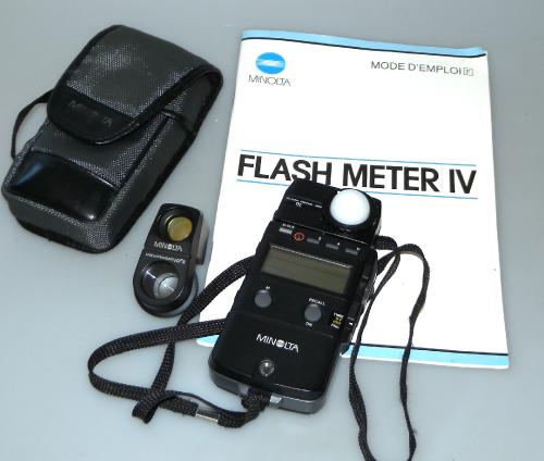 MINOLTA FLASH METER IV, VIEWFINDER SPOT, STRAP, INSTRUCTIONS IN FRENCH, BAG, MINT