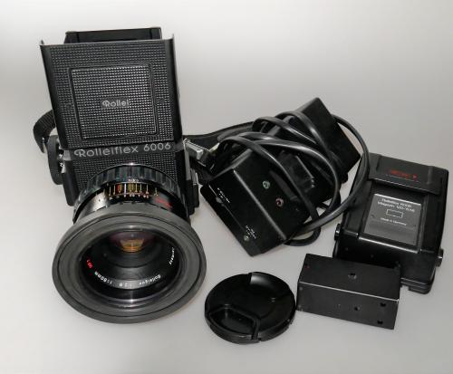 ROLLEIFLEX 6006 WITH 80/2.8 ROLLEIGON HFT, LENS HOOD, 2 MAGAZIN 120, CHARGER N, 2 BATTERIES, STRAP, IN GOOD CONDITION