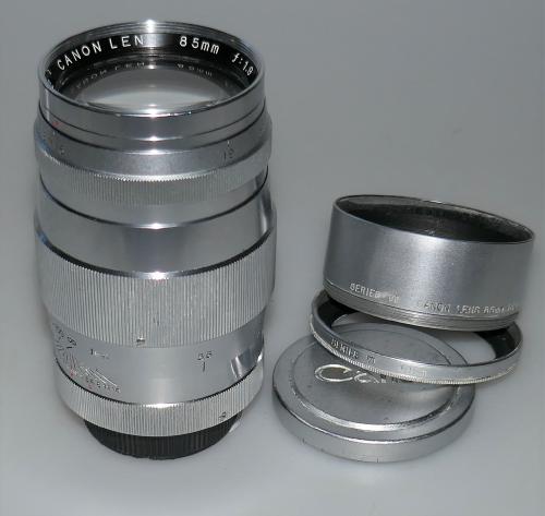 CANON 85mm 1.9 CHROME 39 SCREW MOUNT WITH LENS HOOD, RING, IN VERY GOOD CONDITION