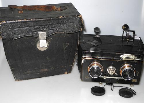 BELLIENI STEREO BINOCULAR 9x18 WITH PROTAR 110mm/8, FILMS HOLDERS, CASE IN GOOD CONDITION