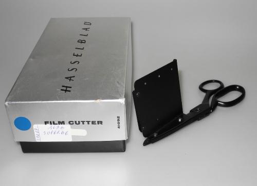 HASSELBLAD FILM CUTTER 41092 WITH BOX MINT