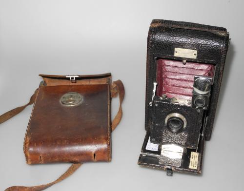 KODAK N°3 FOLDING POCKET MODEL A FROM 1900 WITH BAG IN GOOD CONDITION