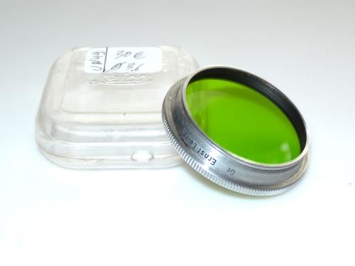 LEICA E36 GREEN FILTER WITH PLASTIC BOX IN GOOD CONDITION
