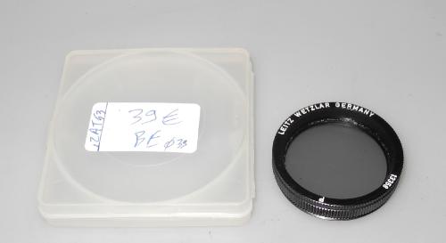 LEICA 44 BLACK POLARIZING FILTER 13358 WITH PLASTIC BOX IN GOOD CONDITION