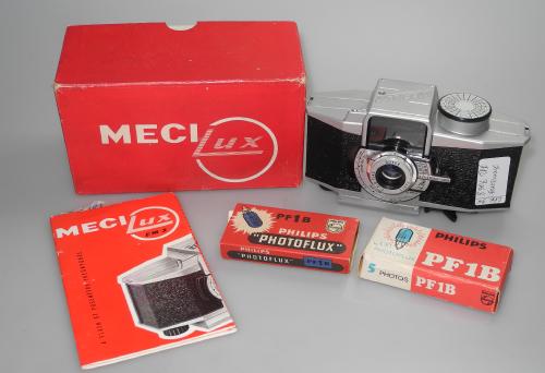 MECILUX WITH LENS BOYER 45/2.8, SPEEDLIGHT, LIGHTS, INSTRUCTIONS IN FRENCH AND BOX IN VERY GOOD CONDITION