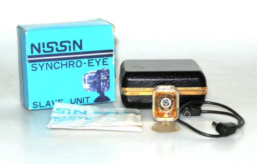 NISSIN SYNCHRO-EYE SLAVE UNIT WITH INSTRUCTIONS AND BOX