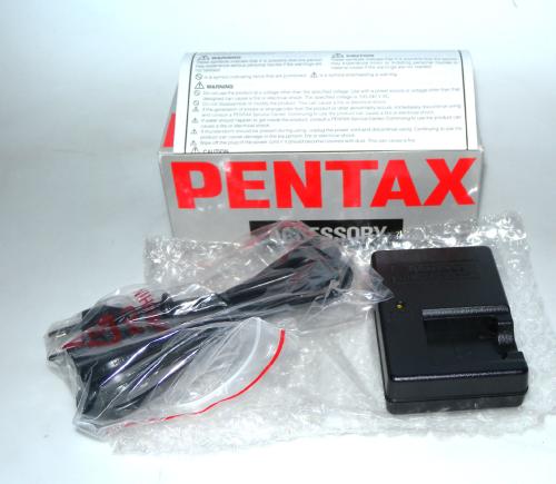 PENTAX BATTERY CHARGER KIT K-BC78E NEW IN BOX