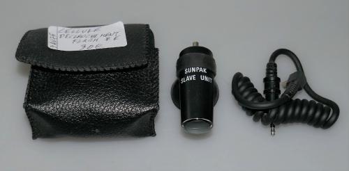 SUNPAK SLAVE UNIT WITH BAG, IN GOOD CONDITION