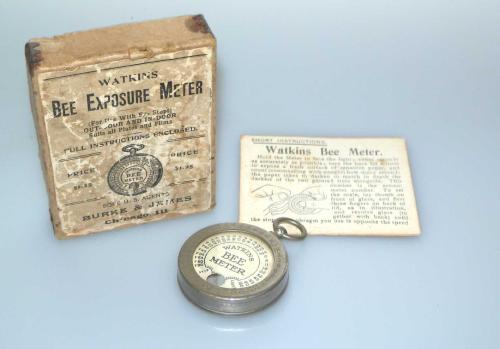 WATKINS BEE EXPOSURE METER WITH INSTRUCTIONS IN ENGLISH AND BOX