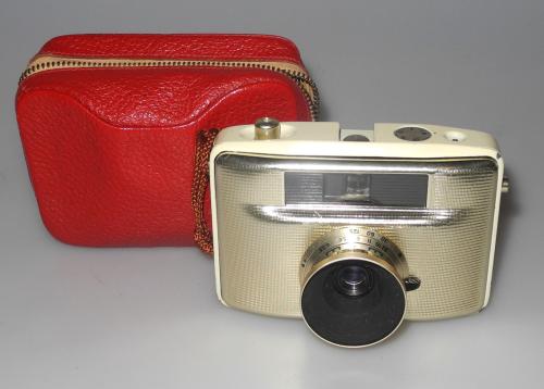 ZEISS IKON VEB PENTI WHITE/GOLD WITH LENS DOMIPLAN 30/3.5, LENS HOOD, BAG IN VERY GOOD CONDITION