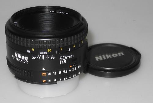 NIKON 50mm 1.8 NIKKOR AF TRES BEL ETAT