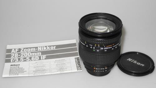 NIKON 28-200mm 3.5-5.6 AFD + NOTICE, TRES BEL ETAT