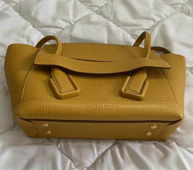 Candy Arco leather tote bag in grey - Bottega Veneta | Mytheresa